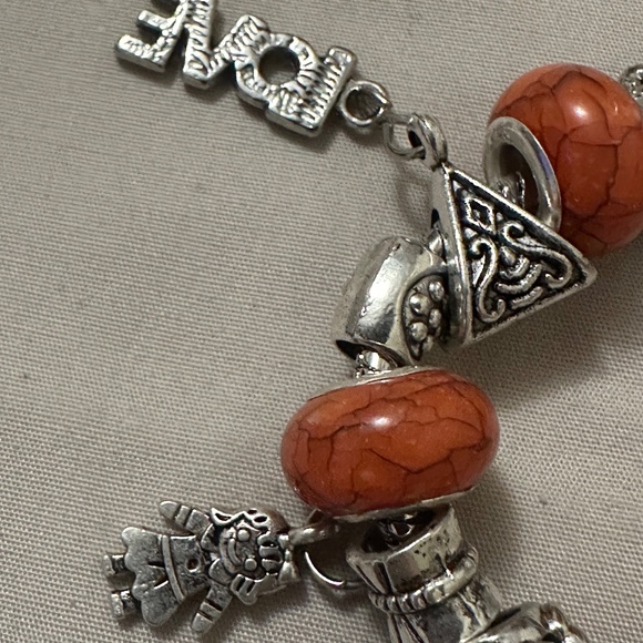 Handmade – NWOT – 925 SS plated charm bracelet. Orange beads. Relationship Charm - Picture 5 of 16